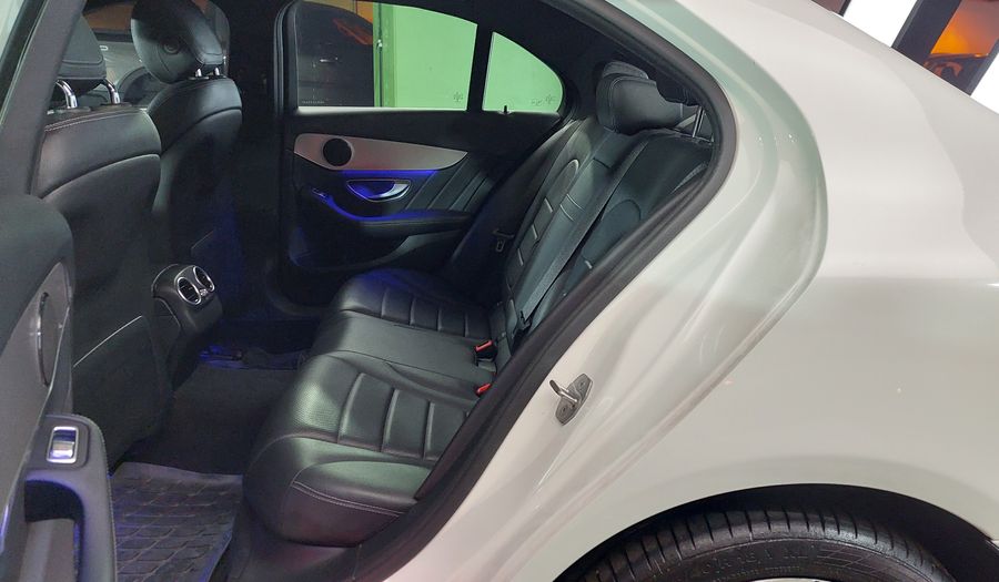 Mercedes Benz Clase C 2.0 300 AMG LINE AUTO Sedan 2019