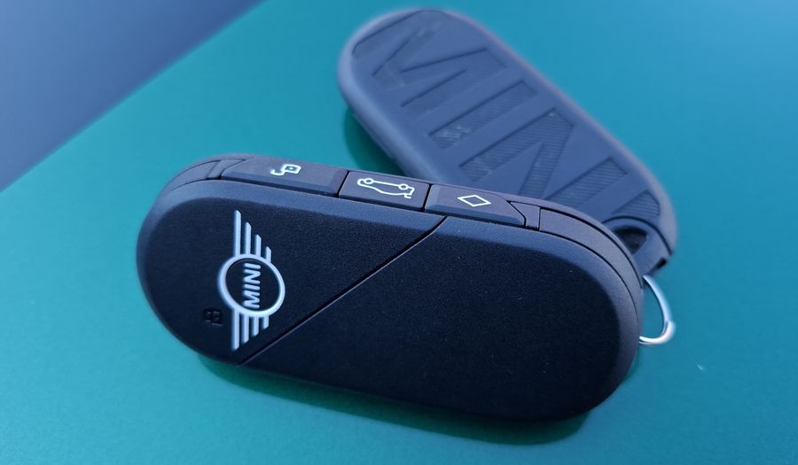 Mini Cooper 2.0 COOPER S FAVOURED AUTO Hatchback 2025