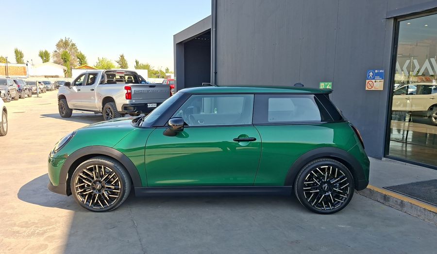 Mini Cooper 2.0 COOPER S FAVOURED AUTO Hatchback 2025