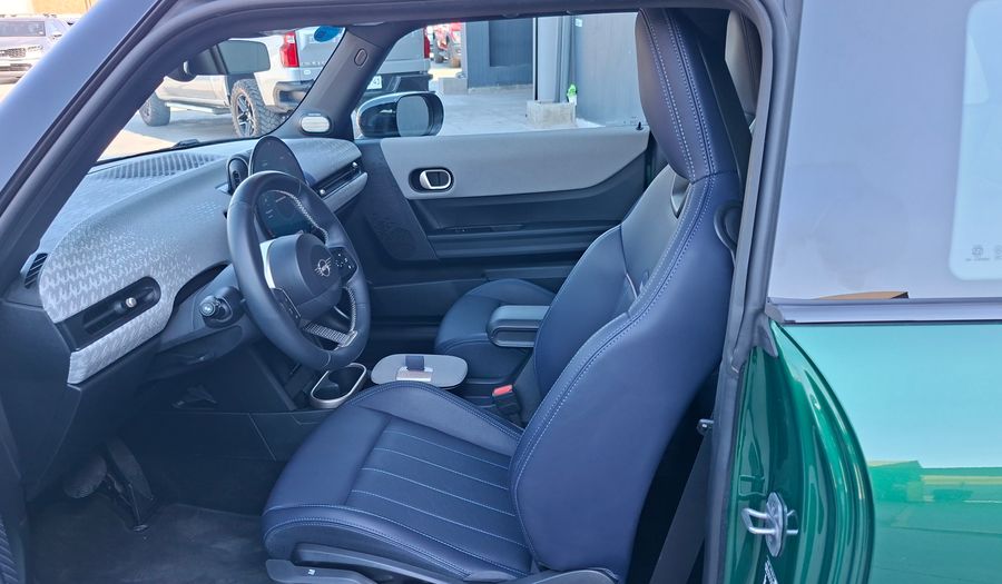 Mini Cooper 2.0 COOPER S FAVOURED AUTO Hatchback 2025