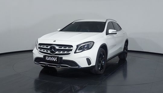 Mercedes Benz • GLA
