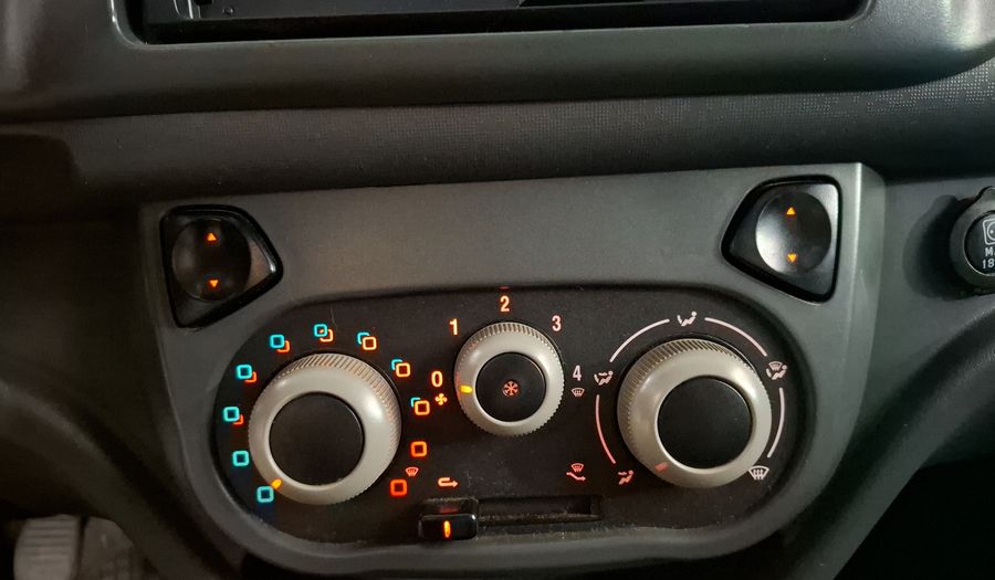 Fiat Uno 1.4 8V WAY 5P Hatchback 2011