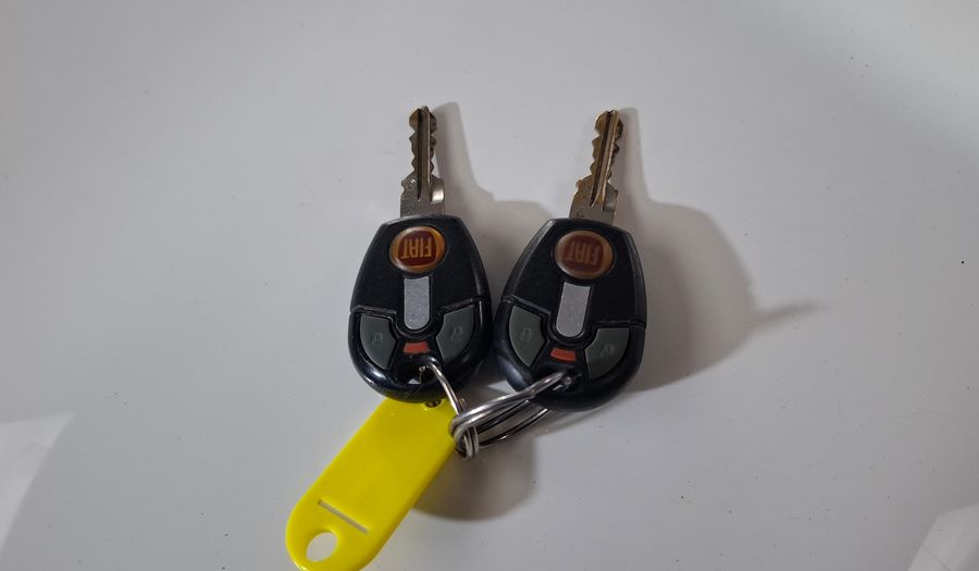 Fiat Uno 1.4 8V WAY 5P Hatchback 2011