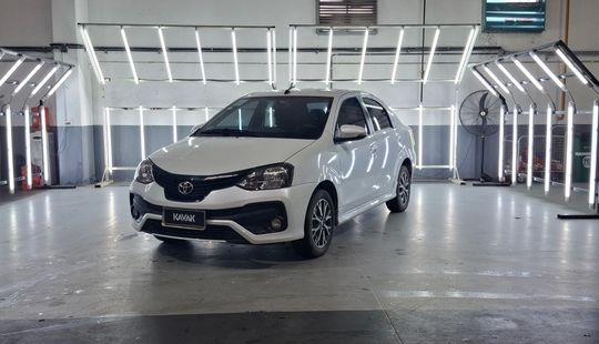 Toyota • Etios