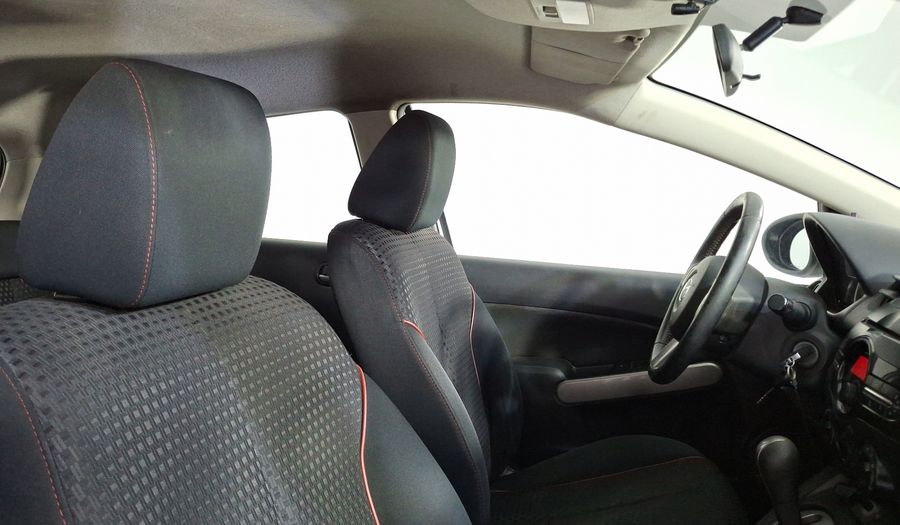 Mazda 2 1.5 TOURING TA Hatchback 2015