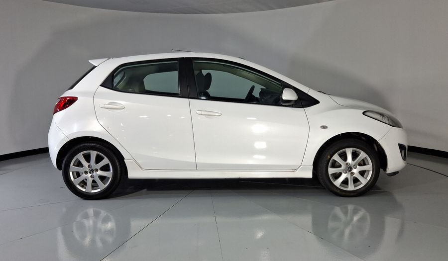 Mazda 2 1.5 TOURING TA Hatchback 2015