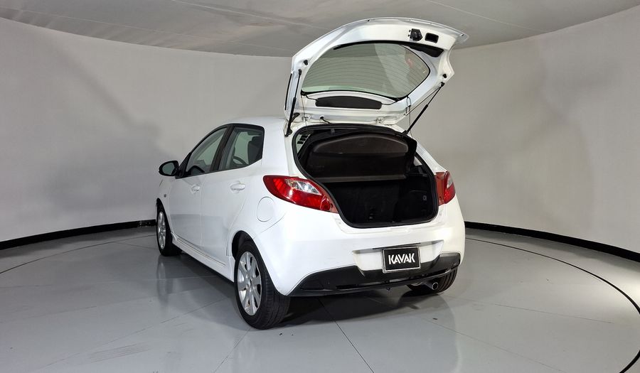 Mazda 2 1.5 TOURING TA Hatchback 2015