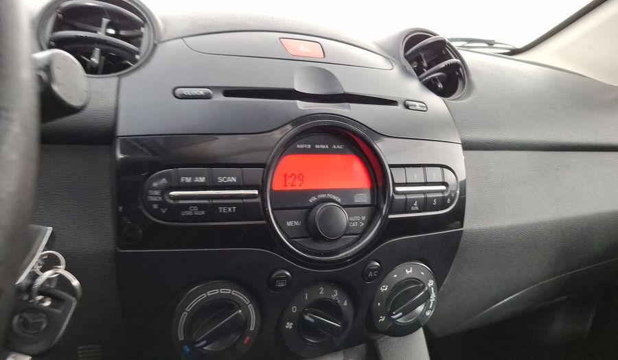 Mazda 2 1.5 TOURING TA Hatchback 2015