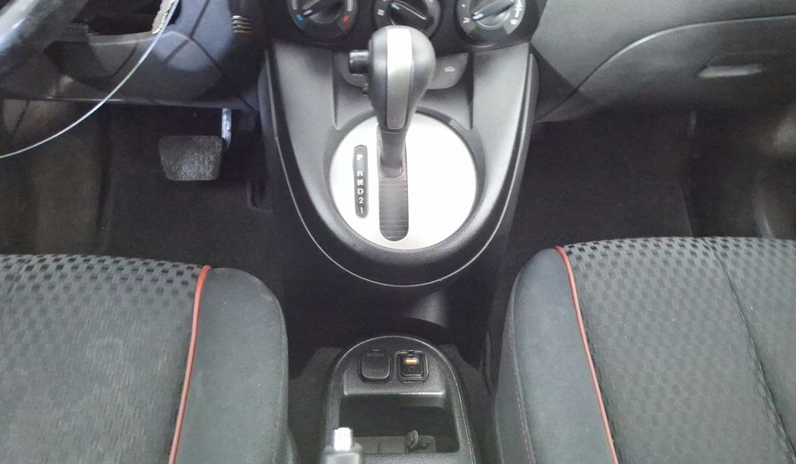 Mazda 2 1.5 TOURING TA Hatchback 2015