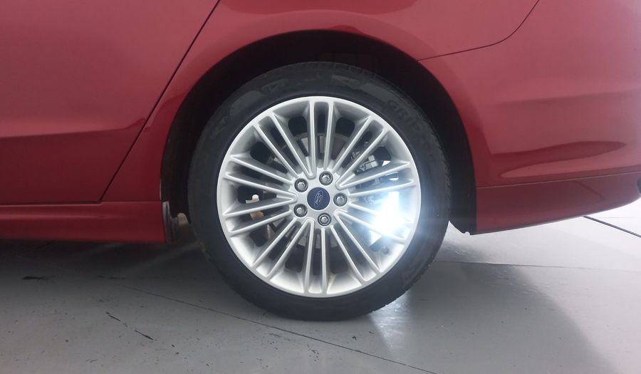 Ford Fusion 2.0 GTDI SE LUXURY PLUS NAV AT Sedan 2014