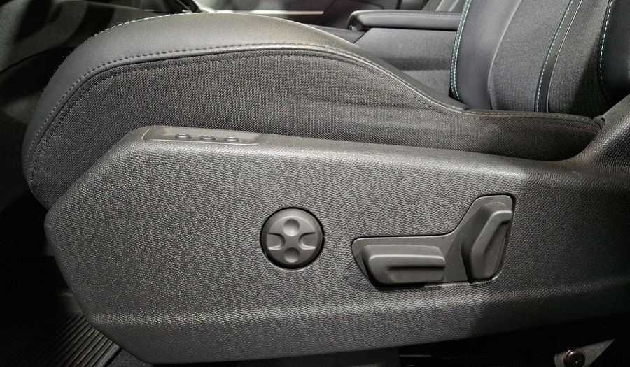 Peugeot 3008 1.6 THP ALLURE PACK AUTO SCC Suv 2023