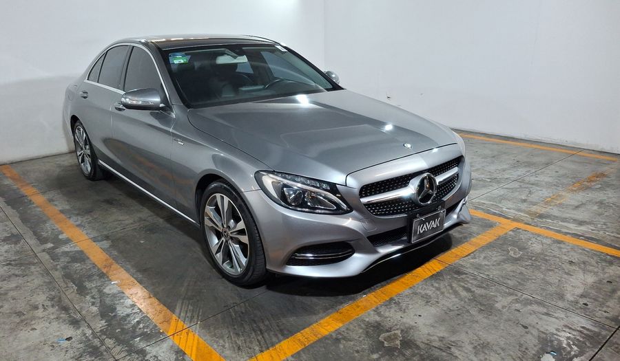 Mercedes Benz Clase C 2.0 200 CGI SPORT AT Sedan 2015