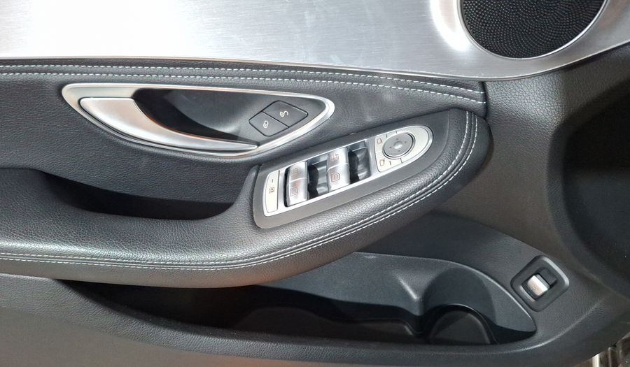 Mercedes Benz Clase C 2.0 200 CGI SPORT AT Sedan 2015