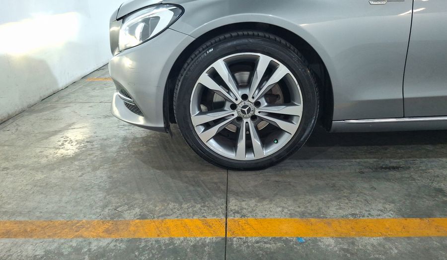 Mercedes Benz Clase C 2.0 200 CGI SPORT AT Sedan 2015