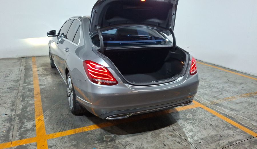 Mercedes Benz Clase C 2.0 200 CGI SPORT AT Sedan 2015
