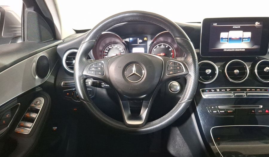 Mercedes Benz Clase C 2.0 200 CGI SPORT AT Sedan 2015