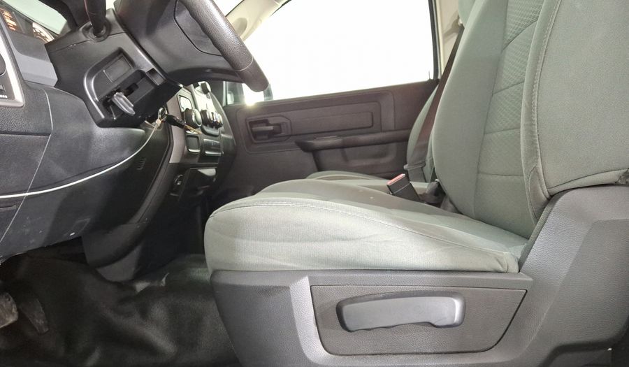 Ram 1500 3.6 V6 ST AT Pickup 2015