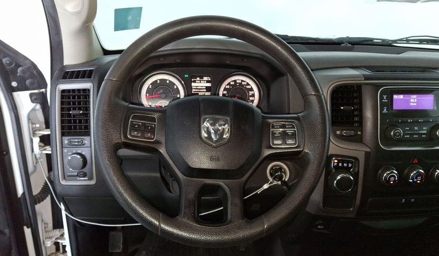 Ram 1500 3.6 V6 ST AT Pickup 2015