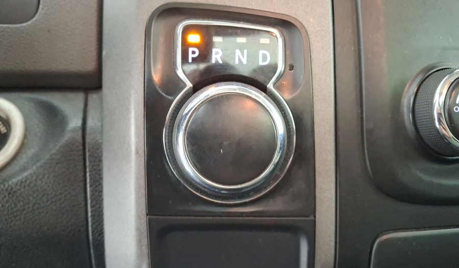 Ram 1500 3.6 V6 ST AT Pickup 2015