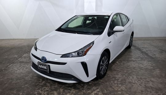 Toyota • Prius