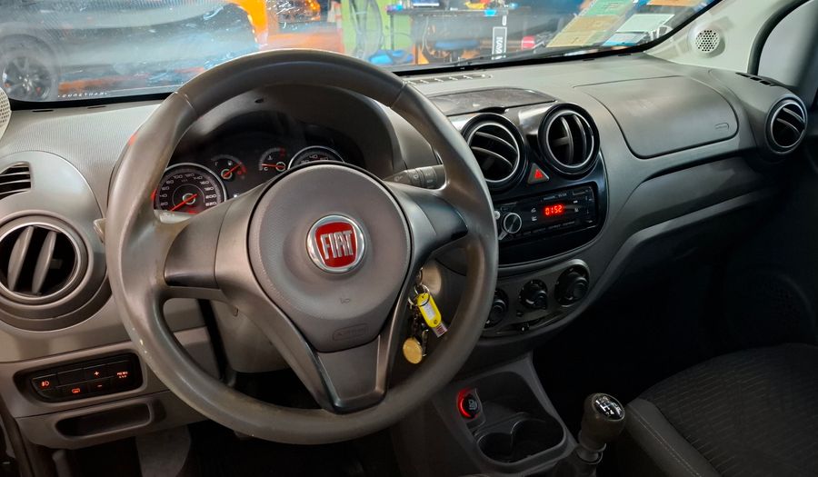 Fiat Palio 1.4 ATTRACTIVE Hatchback 2014