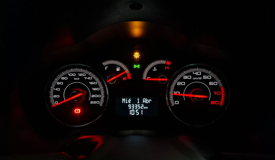 Fiat Palio 1.4 ATTRACTIVE Hatchback 2014