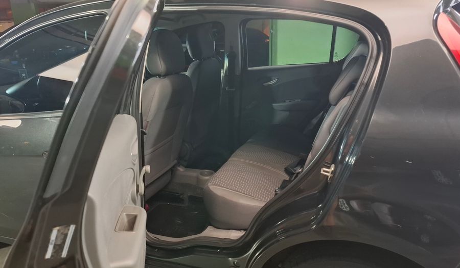 Fiat Palio 1.4 ATTRACTIVE Hatchback 2014