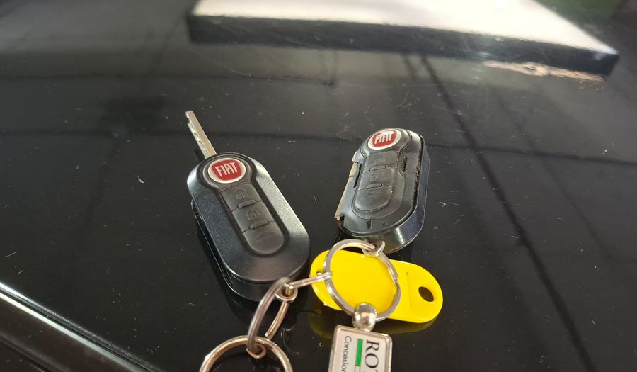 Fiat Palio 1.4 ATTRACTIVE Hatchback 2014