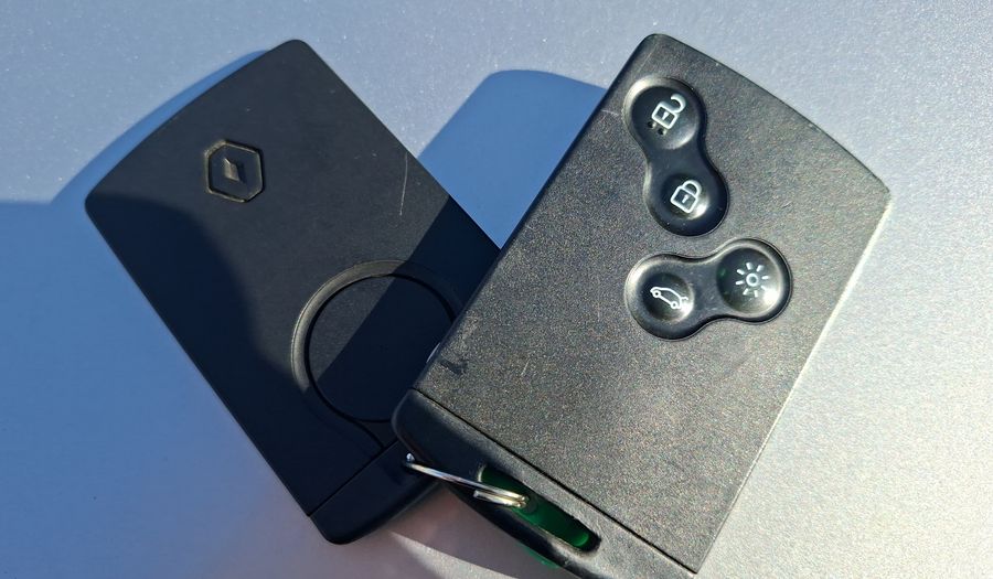 Renault Clio 1.2 AUTHENTIQUE Hatchback 2019