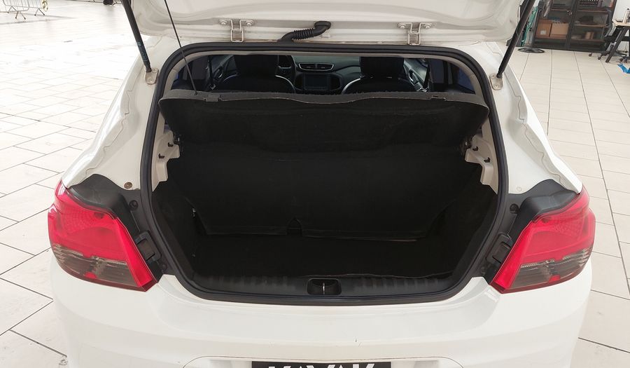 Chevrolet Onix 1.4 SPE/4 LTZ Hatchback 2016