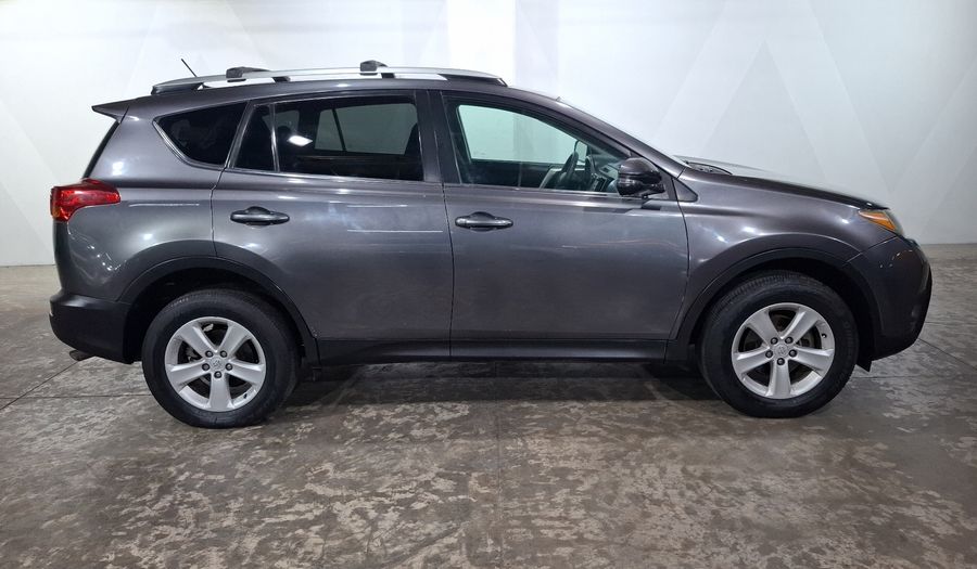Toyota Rav4 2.5 XLE AT Suv 2013
