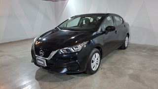 Nissan • Versa