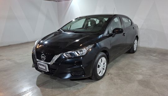 Nissan • Versa