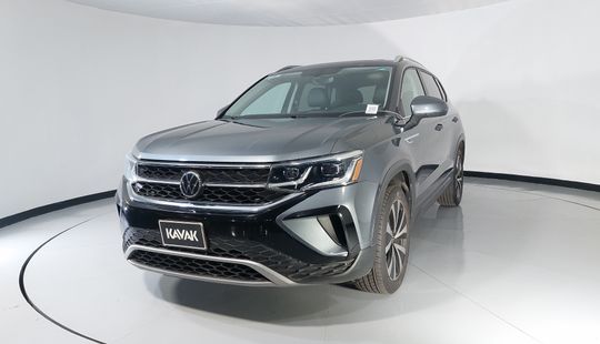 Volkswagen • Taos