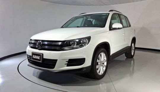 Volkswagen • Tiguan