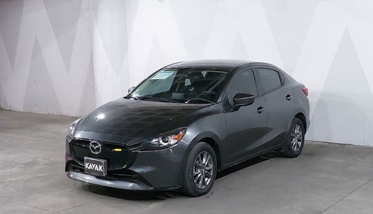 Mazda • Mazda 2