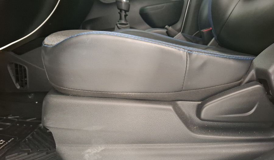 Renault Kwid 1.0 ICONIC Hatchback 2024