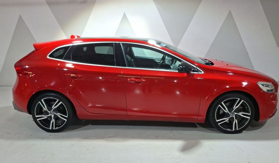 Volvo V40 2.0 R-DESIGN T5 Hatchback 2017