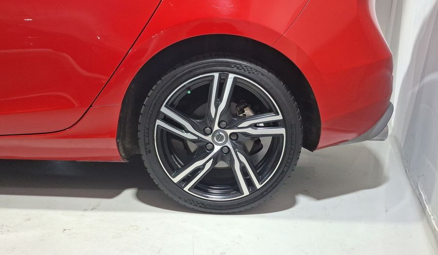 Volvo V40 2.0 R-DESIGN T5 Hatchback 2017