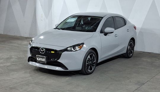 Mazda • Mazda 2