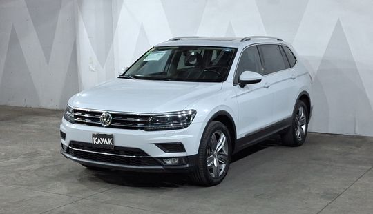 Volkswagen • Tiguan
