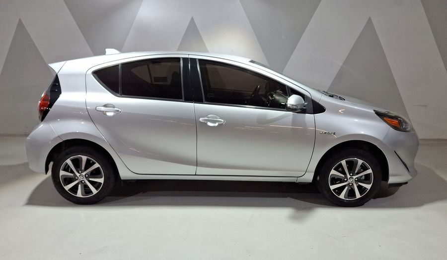 Toyota Prius C 1.5 HYBRID AUTO Hatchback 2019