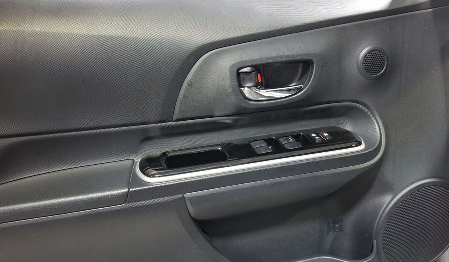 Toyota Prius C 1.5 HYBRID AUTO Hatchback 2019