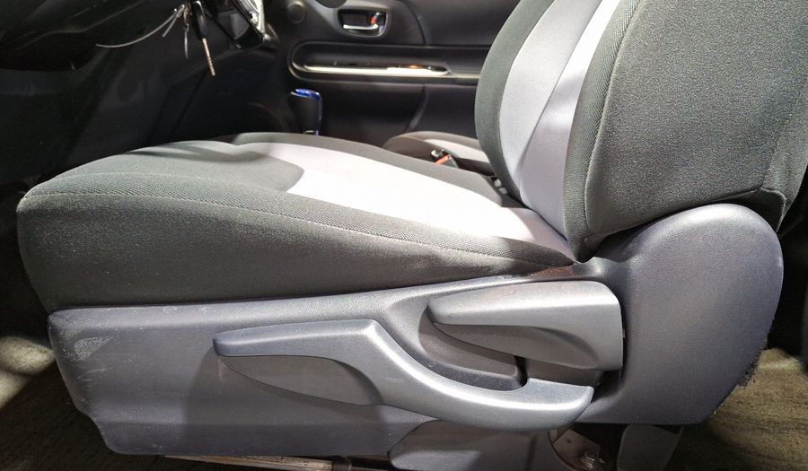 Toyota Prius C 1.5 HYBRID AUTO Hatchback 2019