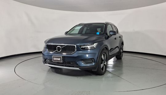 Volvo • XC40