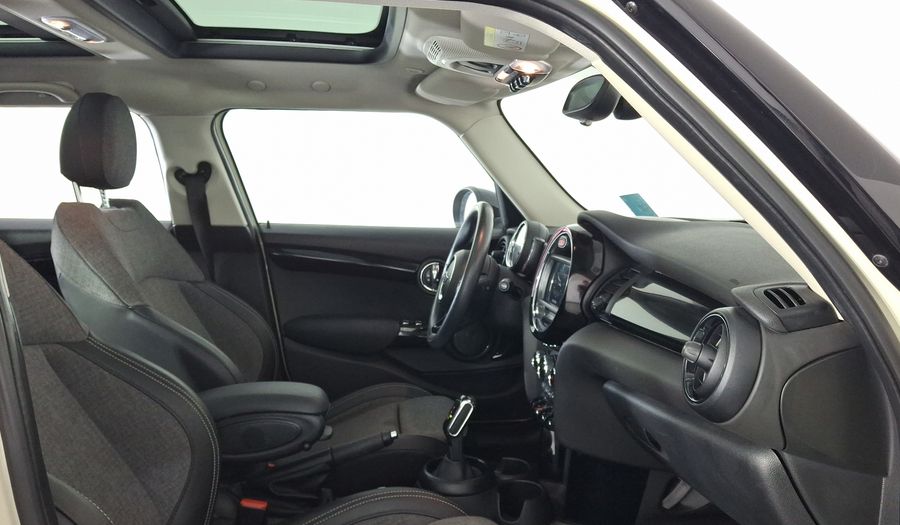 Mini Cooper 1.5 COOPER CHILI DCT Hatchback 2019