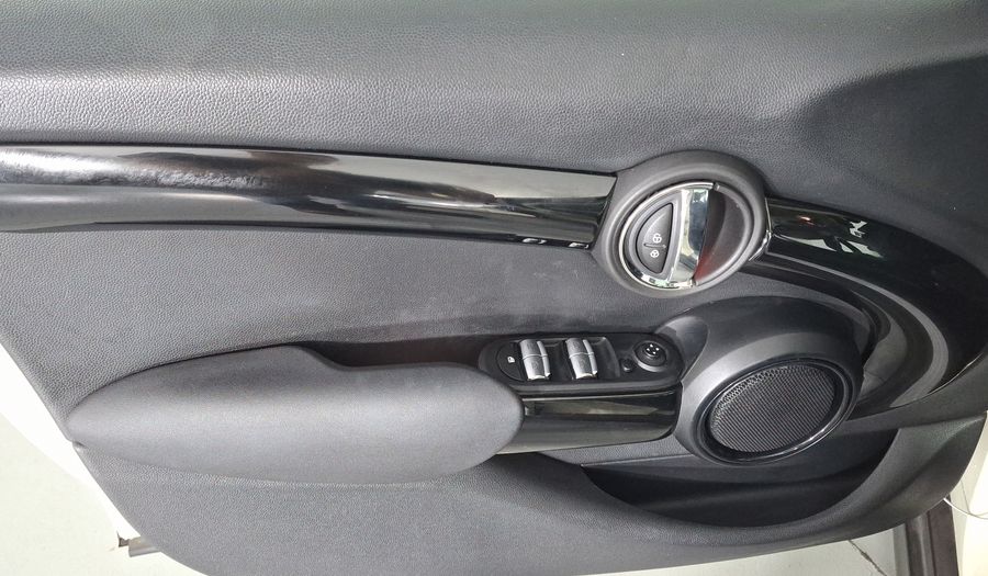 Mini Cooper 1.5 COOPER CHILI DCT Hatchback 2019