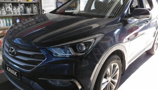 Hyundai • Santa Fe