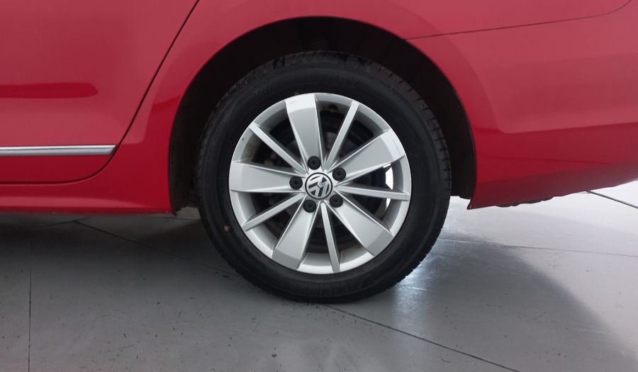 Volkswagen Jetta 2.5 COMFORTLINE TIP. BOLSAS AIRE DEL. Sedan 2018