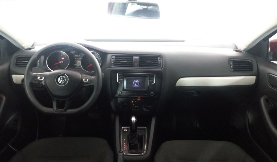 Volkswagen Jetta 2.5 COMFORTLINE TIP. BOLSAS AIRE DEL. Sedan 2018